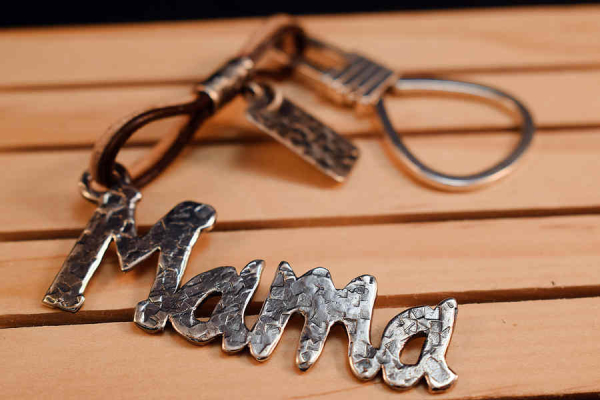 Llavero de plata "Mama"